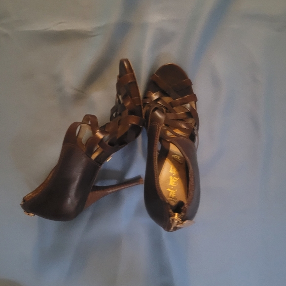 Lamb cut out brown heels size 7.5 - Picture 5 of 7